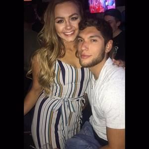 Meet your Posher, Carlie